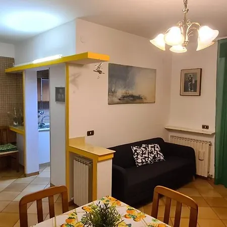 아파트 Sesia 실비마리나