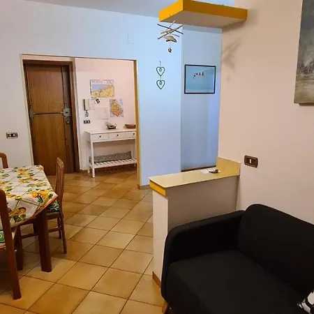 아파트 Sesia 실비마리나